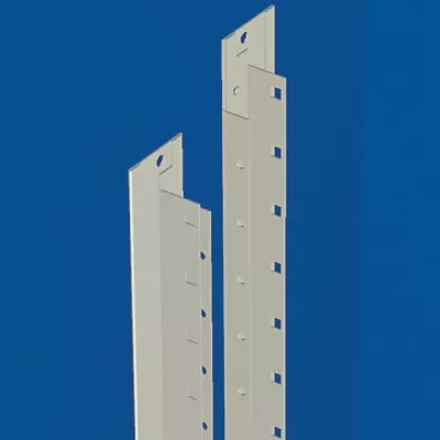 DKC - Стойки вертикальные  для установки панелей, для шкафов В=1400мм,1 упаковка - 2шт.