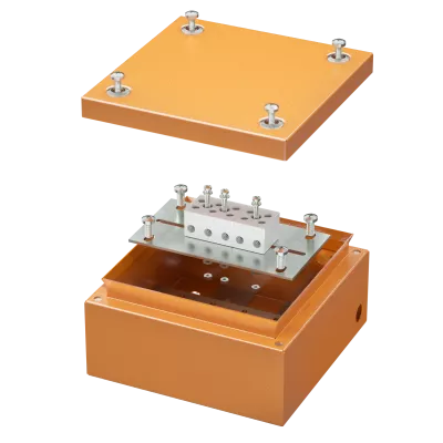 DKC - Коробка стальная FS с гладкими стенками и клеммниками, IP66,150х150х80мм,5р, 450V,20A,10мм.кв