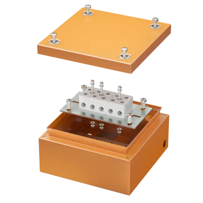 DKC - Коробка стальная FS с гладкими стенками и клеммниками IP66,150х150х80мм, 5р, 450V,30A,16мм.кв