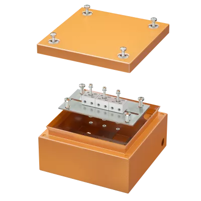 DKC - Коробка стальная FS с гладкими стенками и клеммниками, IP66,150х150х80мм,6р, 450V,6A, 4мм.кв.